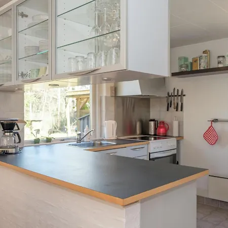 Stunning In Knebel With 3 Bedrooms, Sauna And Internet Ebeltoft